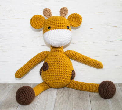 The Friendly Giraffe- A Free Amigurumi Crochet Pattern